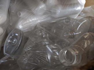 Отходы пластиковых бутылок